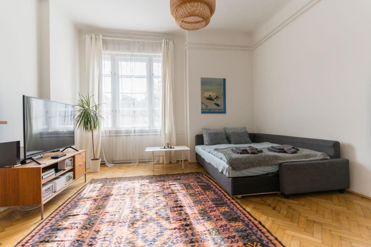 Klauzal Apartment W/3 Bedrooms, French Balcony Budapest Eksteriør billede