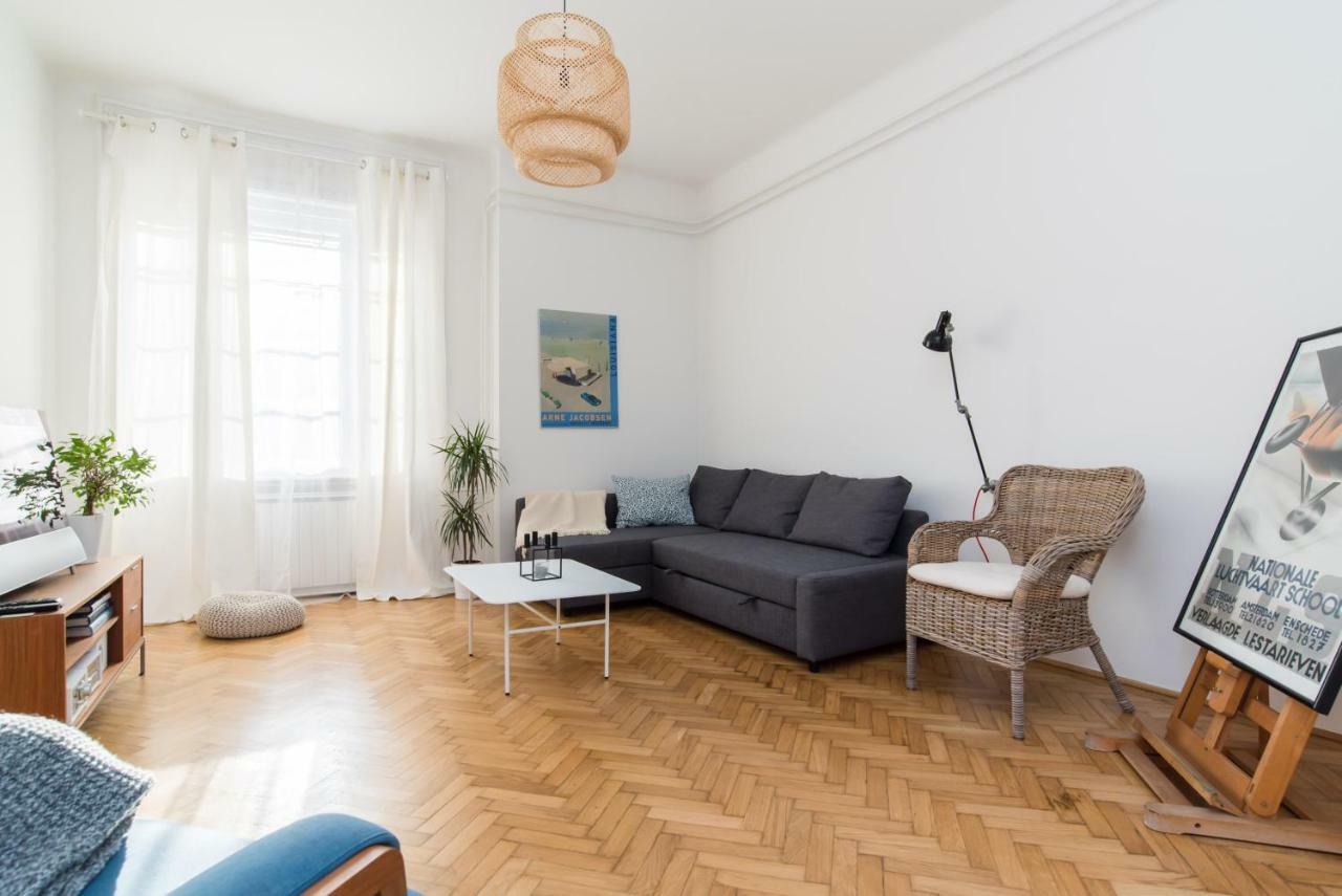Klauzal Apartment W/3 Bedrooms, French Balcony Budapest Eksteriør billede